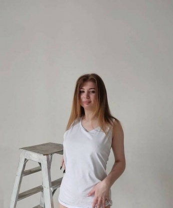У меня есть все, чтобы сделать вечер незабываемым - умение искусно провести время и создать атмосферу полного расслабления. Мои услуги включают классический секс, оральный секс, массаж и многое другое. Я гарантирую полное удовлетворение и предоставляю конфиденциальность. Посмотри мои фотографии, чтоб знать, как я выгляжу. Ты можешь оставить свой отзыв, и я обещаю, что он будет наилучшим. Жду встречи с тобой для незабываемых эмоций и приятных моментов. Яна